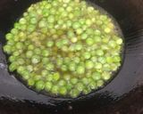 A picture of step 1 of Aloo gobhi sbji.
