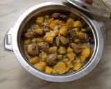 A picture of step 5 of Potato and chicken casserole.