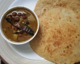 A picture of step 4 of Chana veg with paratha.