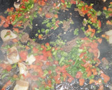 Foto del paso 2 de la receta: Arroz con conejo, sepia, langostinos, calabacín y espinacas