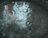 A picture of step 2 of Rava Kesari Recipe.