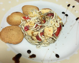 Foto del paso 4 de la receta: Revuelto de gulas y pimiento del piquillo