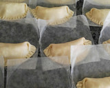 Foto del paso 5 de la receta: Empanadillas de palitos de cangrejo, atún y queso