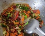 A picture of step 4 of Mix vegetable spaghetti.