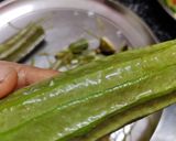 A picture of step 1 of Shami kebab of ridge gourd peel.