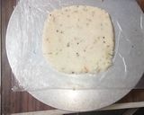 A picture of step 5 of Sooji Veggie mini squares.
