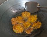 Foto langkah ke 8 dari resep Perkedel Tahu Sosis.