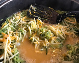 Foto del paso 2 de la receta: Empanada de calabacín, queso y huevo
