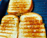 A picture of step 5 of Quick potato sandwich.