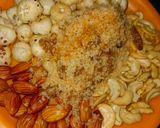 A picture of step 5 of Oats and Fox Nuts Laddus (Energy Balls).