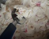 Foto del paso 4 de la receta: Helado Casero Frutilla a la Crema