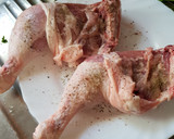 Foto del paso 3 de la receta: Muslos de pollo horneados con patatas