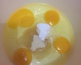 Foto langkah ke 4 dari resep Bolu karamel / sarang semut.