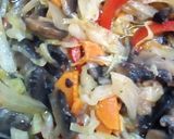Foto del paso 4 de la receta: Hongos salteados con vegetales