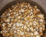 Foto langkah ke 1 dari resep Kerang dara kuah asam bening.