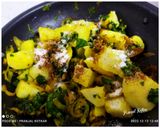 A picture of step 6 of Aloo Methi.