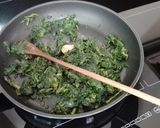 Foto del passaggio 2 della ricetta Ravioli con ricotta e spinaci