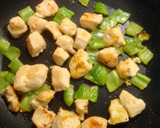 Foto del paso 3 de la receta: Alubias con pollo pim-pam