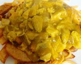 A picture of step 9 of My Chicken Curry over Cheesey Chips 😋.