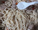 Foto langkah ke 3 dari resep Spageti Aglio Olio.