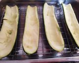 Foto del paso 1 de la receta: Calabacín relleno con carne y gratinado con bechamel