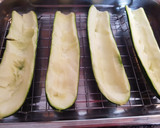 Foto del paso 1 de la receta: Calabacín relleno con carne y gratinado con bechamel