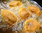 A picture of step 8 of Brinjal bajiya.