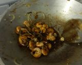 Foto langkah ke 4 dari resep Udang Goreng Mentega.