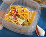 Foto del paso 3 de la receta: Ensalada de pasta con pimientos del piquillo
