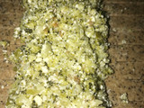 Trenza de harina integral rellena de brócoli y ricota