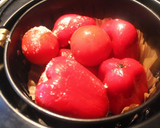 Foto del paso 2 de la receta: Pimientos y tomates en freidora de aire