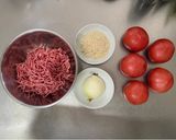 A picture of step 1 of Tomato Meat Cup.