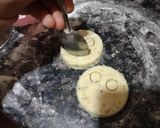 A picture of step 4 of Baby potato and cornflour smiley 😊.