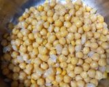 A picture of step 1 of Chana chat.