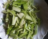 লাউ খোসা ইলিশ মাছের ল্যাজা দিয়ে ভাজি (lau khosa illish macher lyaja bhaji recipe in Bengali) রেসিপির ধাপ 1 ছবি