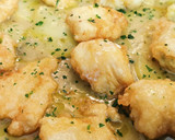 Foto del paso 8 de la receta: Patatas con rape rebozado y en salsa verde