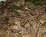 A picture of step 8 of Khaowsa with macaroni.