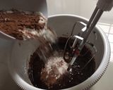 Foto langkah ke 4 dari resep Shiny Brownies.