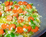 Foto del paso 3 de la receta: Casi cachopo en salsa de vino con champiñones