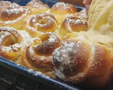 Foto del paso 9 de la receta: Bollos de naranja. Panecillos de naranja rellenos de mermelada de naranjas amargas