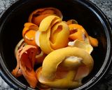 Foto del paso 1 de la receta: Cascaritas abrillantadas y mermelada de cáscaras de frutas cítricas