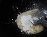 इटालियन व्हाइट सॉस पास्ता (italian white sauce pasta recipe in marathi) रेसिपी स्टेप 3 फोटो 