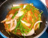 รูปขั้นตอนการทำที่ 1 ของ ปลาทอดกรอบราดพริกขลุกขลิก🌶🐟 style by barbie👩🏼🍳