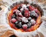 Foto del paso 12 de la receta: Tarta cremosa de queso con frutos rojos