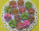 Foto langkah ke 7 dari resep Bolu Kukus Semangka Mekar Sprite.