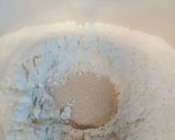 Foto langkah ke 1 dari resep Donat glaze tiramisu homemade.