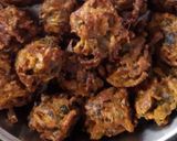 कांदा भजिया (Kanda bhajiya recipe in hindi) रेसिपी चरण 3 फोटो