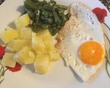 A picture of step 5 of Green beans with potatoes and eggs.