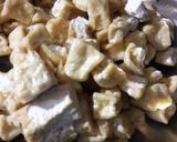 Foto langkah ke 3 dari resep Oseng Tahu Paprika.