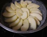 Foto del paso 3 de la receta: Torta invertida de manzana